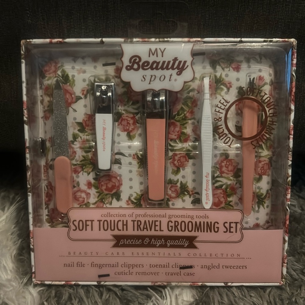 My beauty spot soft touch travel grooming set